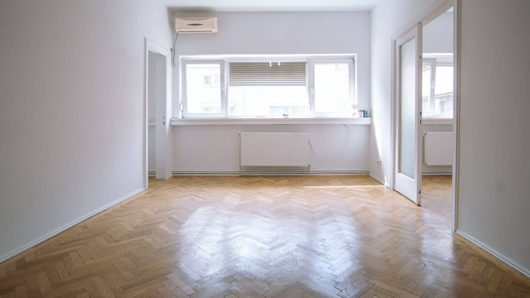 Apartament neoclasic în inima Bucureștiului – o poveste de arhitectură și elegan — fotografia 3 din 9