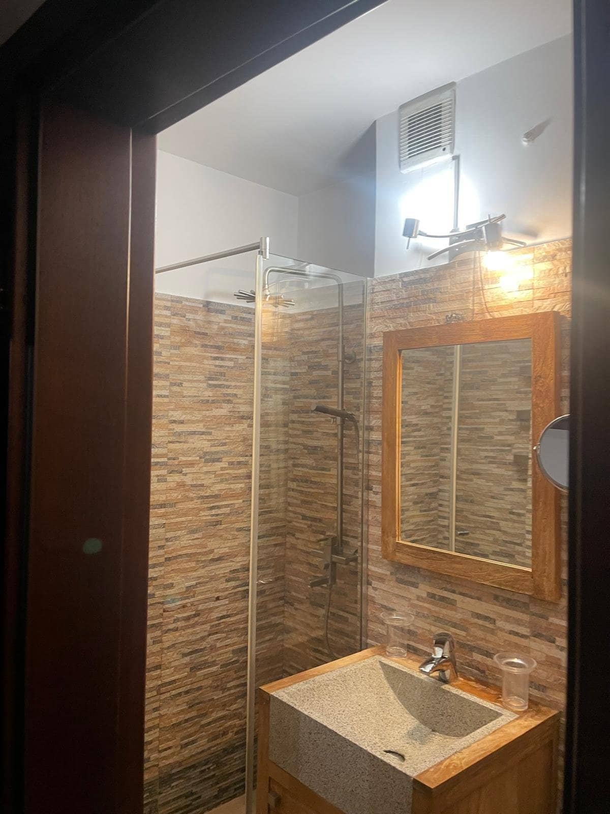 INVESTITIE - Apartament 2 camere, etaj 1 la Piata Victoriei + CHIRIAS — fotografia 5 din 8