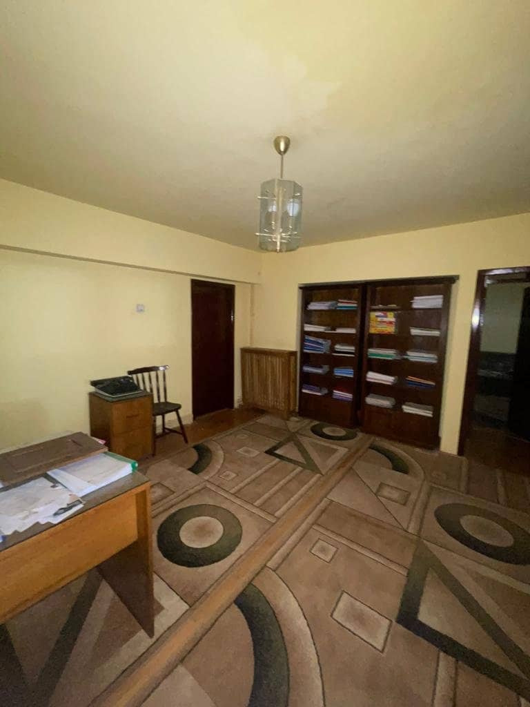 Imobil istoric de vânzare în Centrul Vechi, București. INVESTITTIE. E — fotografia 33 din 39