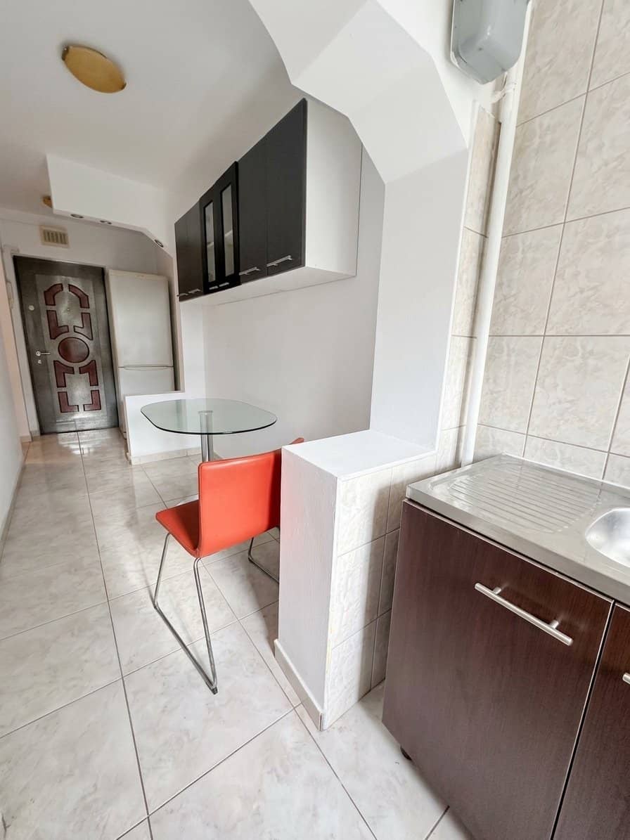Garsoniera spatioasa, 30 mp in zona Tei — fotografia 6 din 10