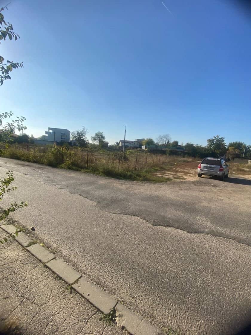 OCAZIE SE VINDE TEREN INTRAVILAN 2700MP PENTRU CONTRUCTII IN ZONA FUNDENI — fotografia 3 din 6