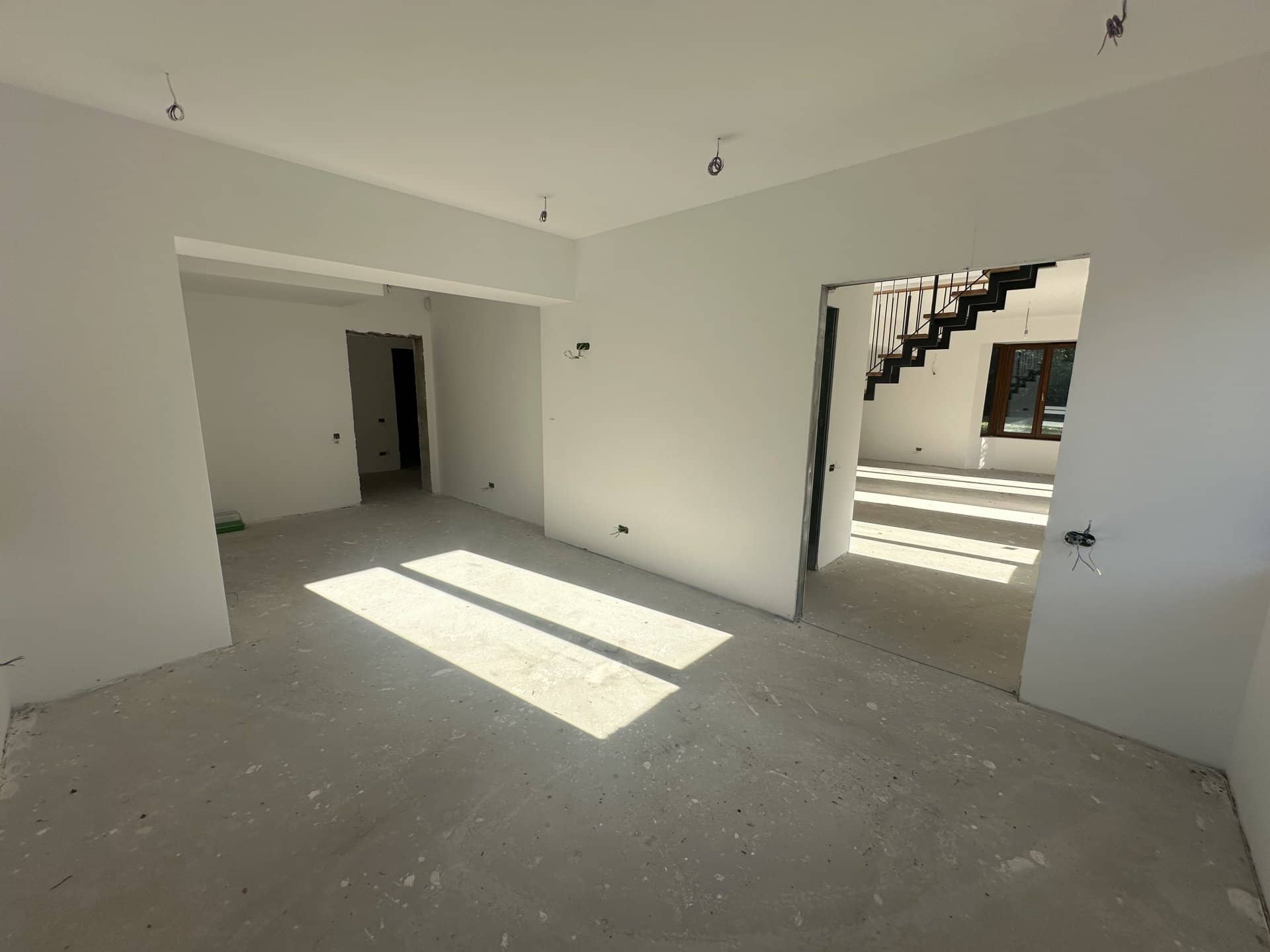 PARADISUL VERDE, VILA 507 MP, LOT 1.095 MP! — fotografia 14 din 46