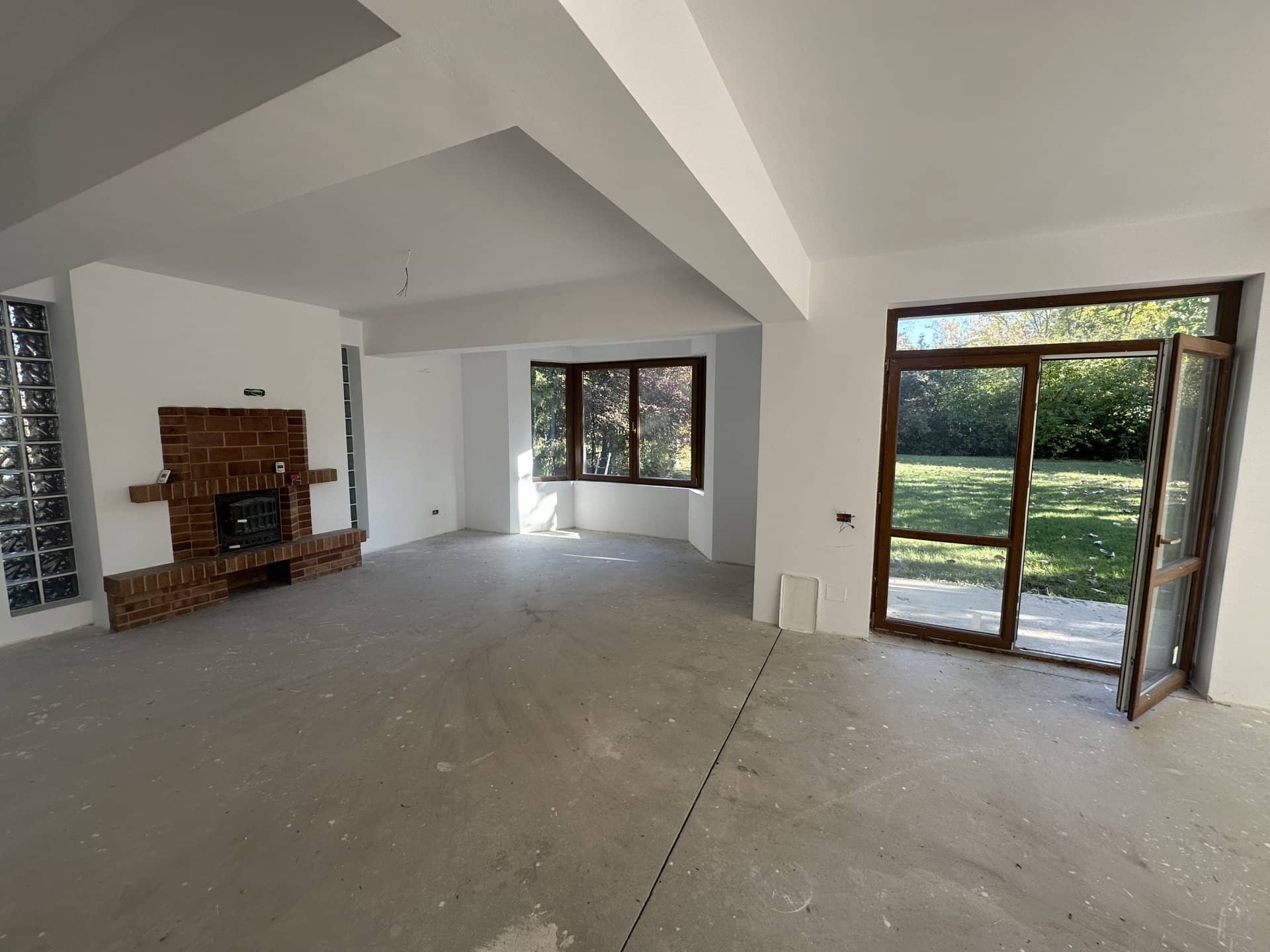 PARADISUL VERDE, VILA 507 MP, LOT 1.095 MP! — fotografia 9 din 46