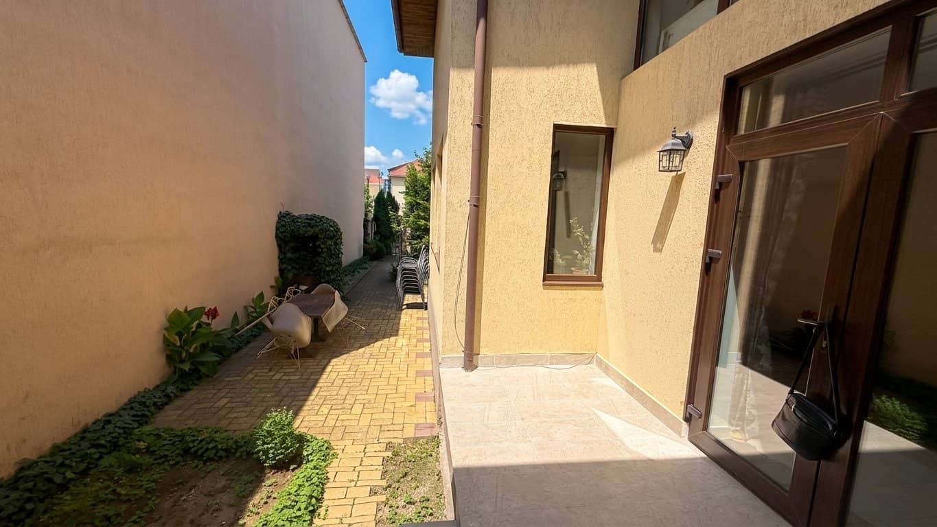 Casă individuală cu 4/5 locuri de parcare în Domenii — fotografia 15 din 18