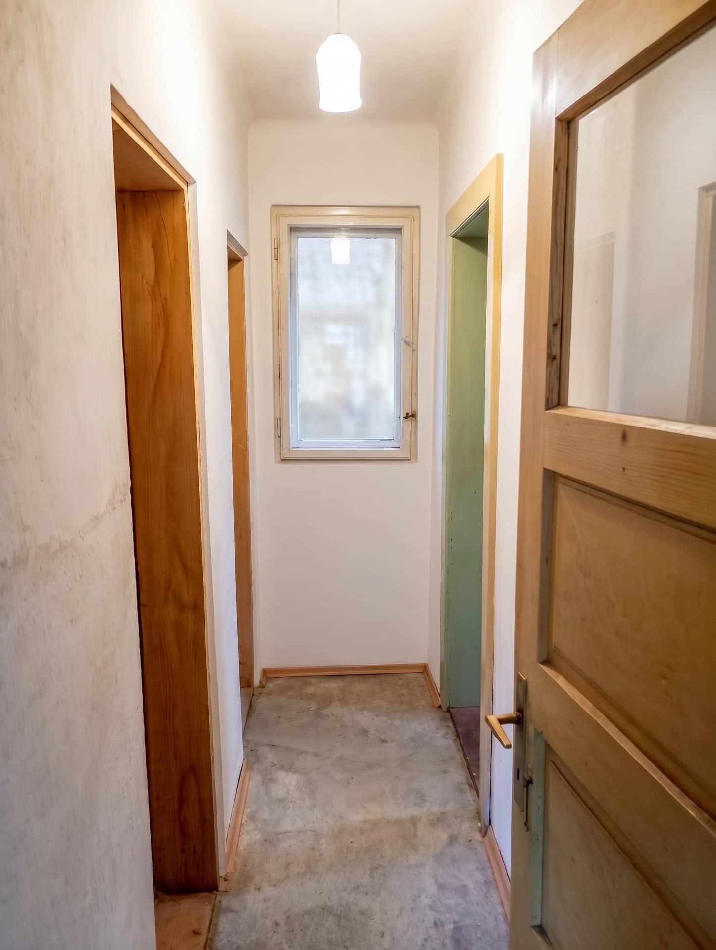 Casă centrală în Predeal cu teren de 750 mp SUPER OCAZIE — fotografia 5 din 17