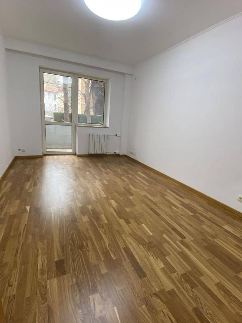 SE VINDE APARTAMENT DECOMANDAT 10 CAMERE LUX 456 MP UTILI IN ZONA AVIATORILOR — fotografia 11 din 18