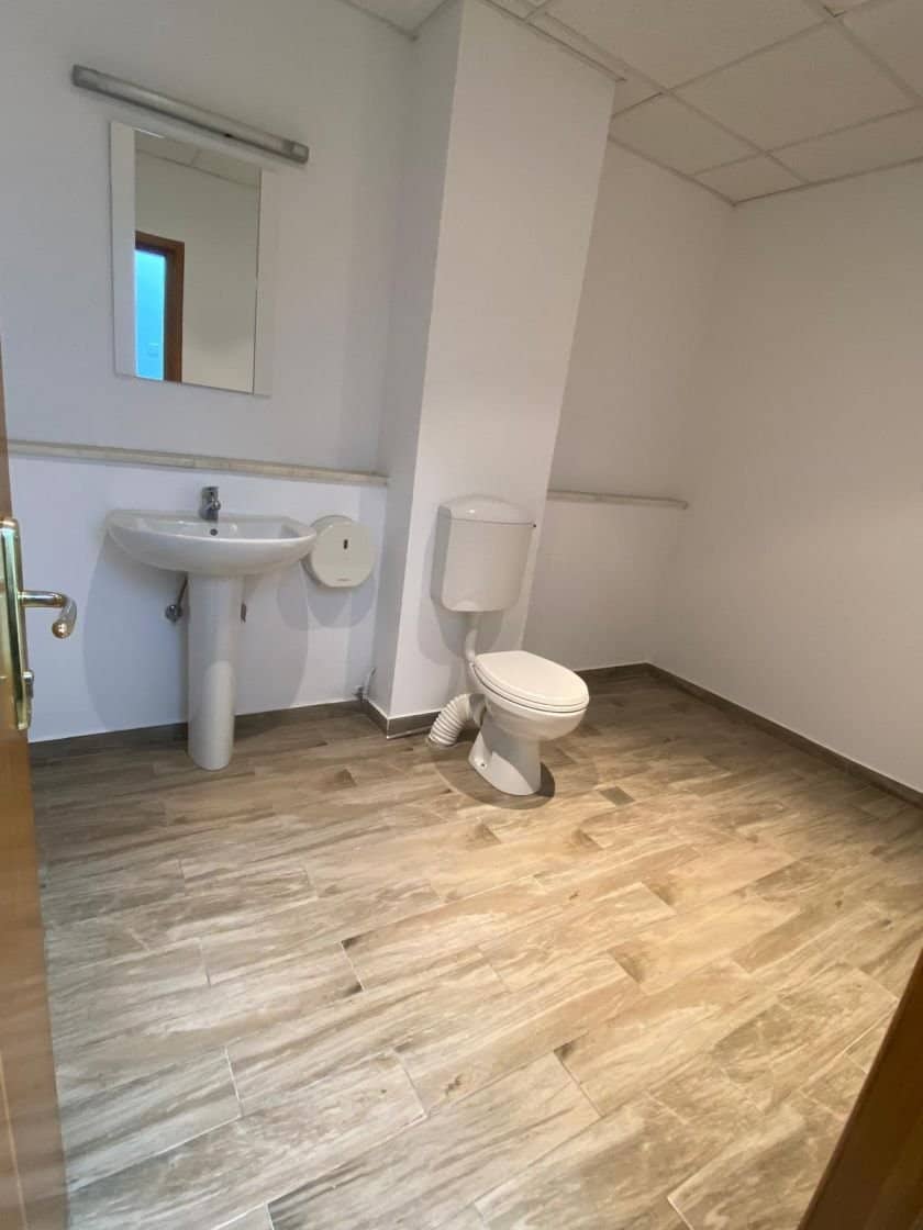 SE VINDE APARTAMENT DECOMANDAT 10 CAMERE LUX 456 MP UTILI IN ZONA AVIATORILOR — fotografia 12 din 18