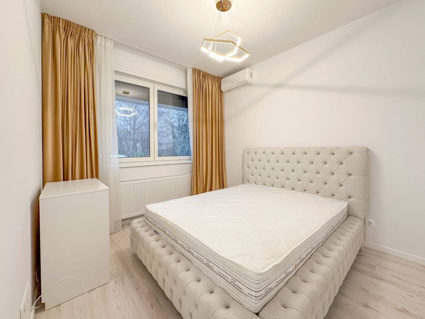 Dr. Taberei, Brâncuși - apartament cu 2 camere disponibil imediat, COMISION 0 — fotografia 1 din 13