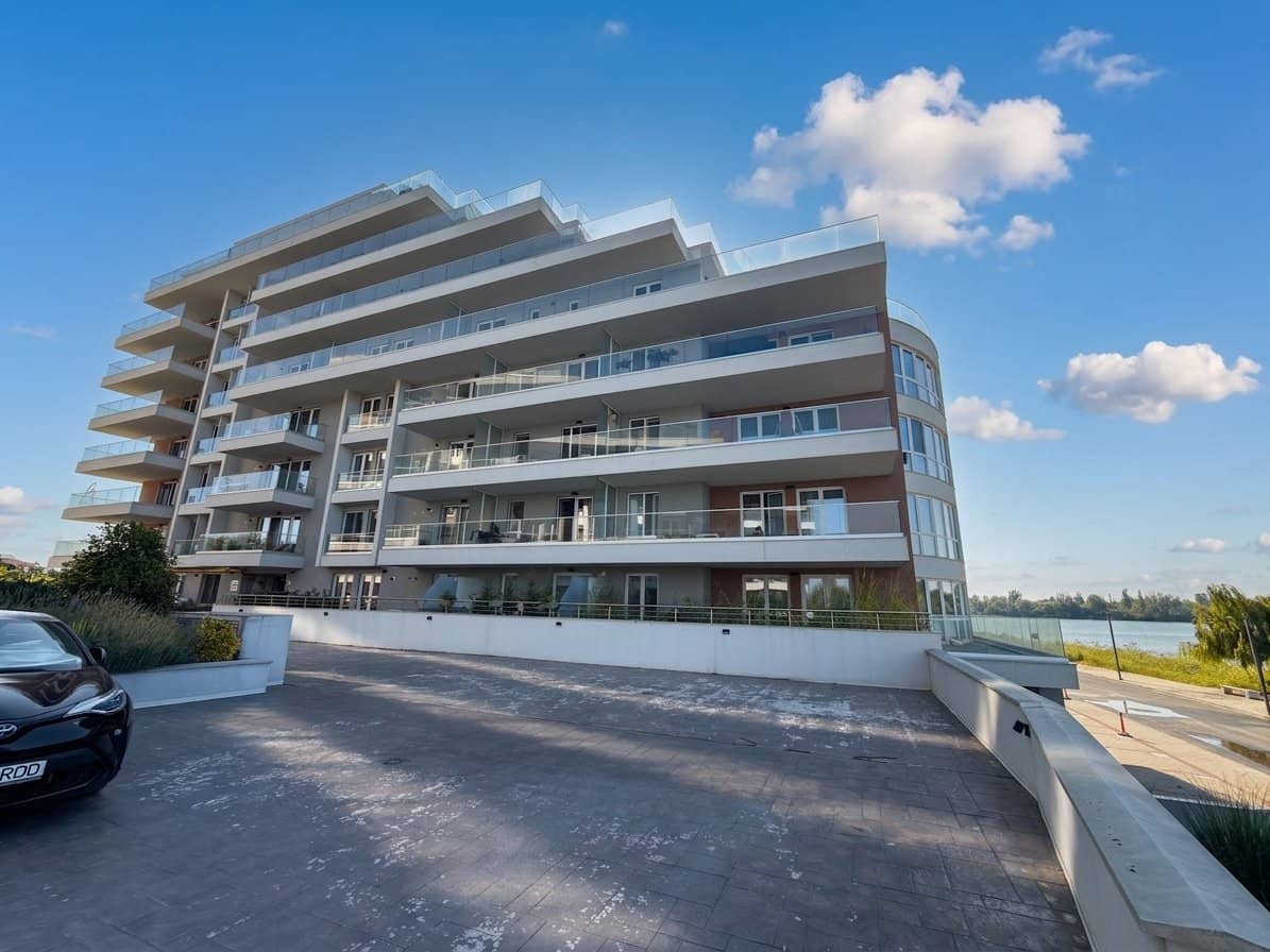 Apartament lux cu vedere panoramică la Lacul Cernica — fotografia 13 din 15