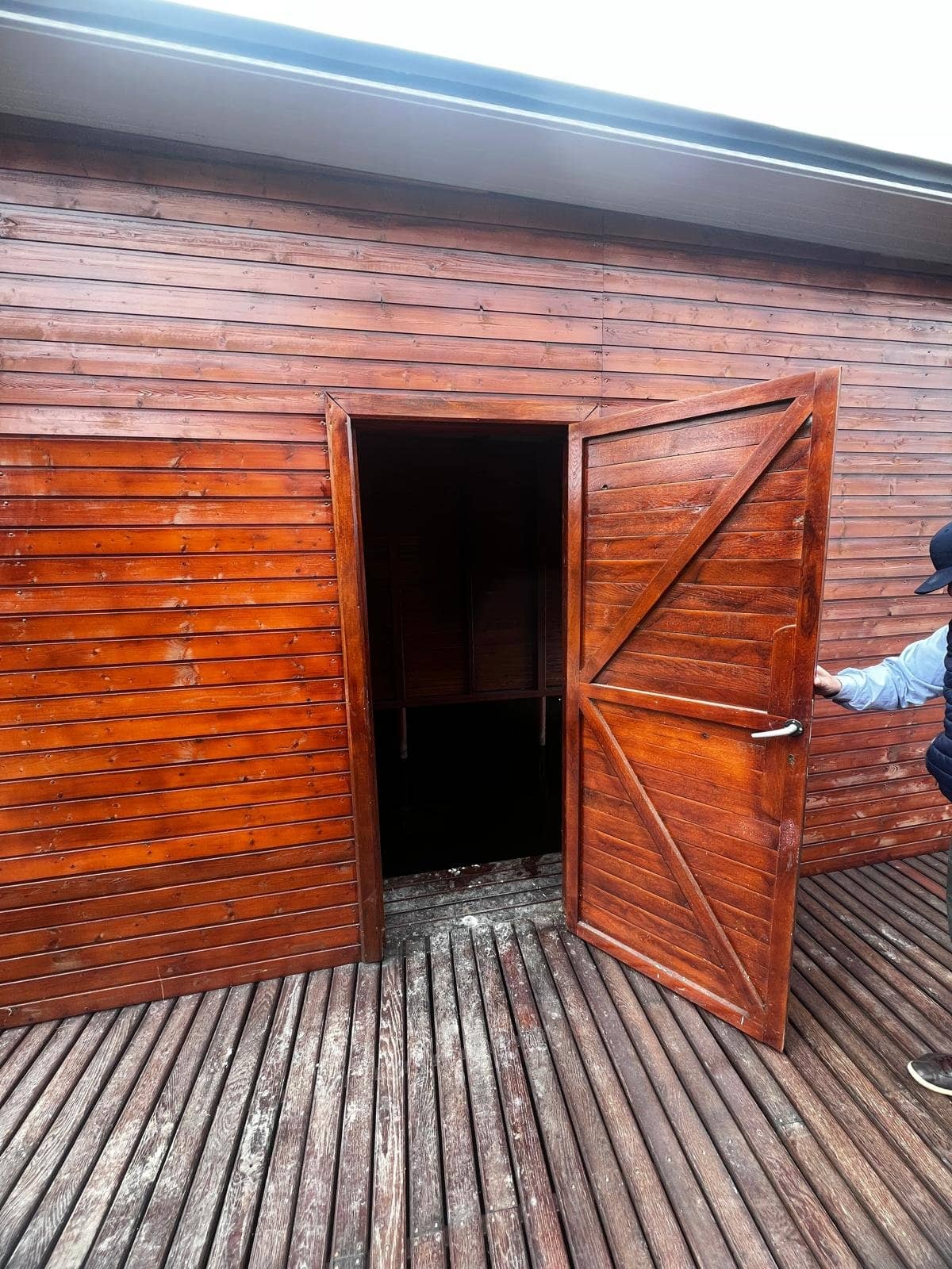 MEGA OCAZIE SE VINDE VILA IN SNAGOV-CIOFLICENI - DESCHIDERE LA LAC -355000 Euro — fotografia 28 din 32