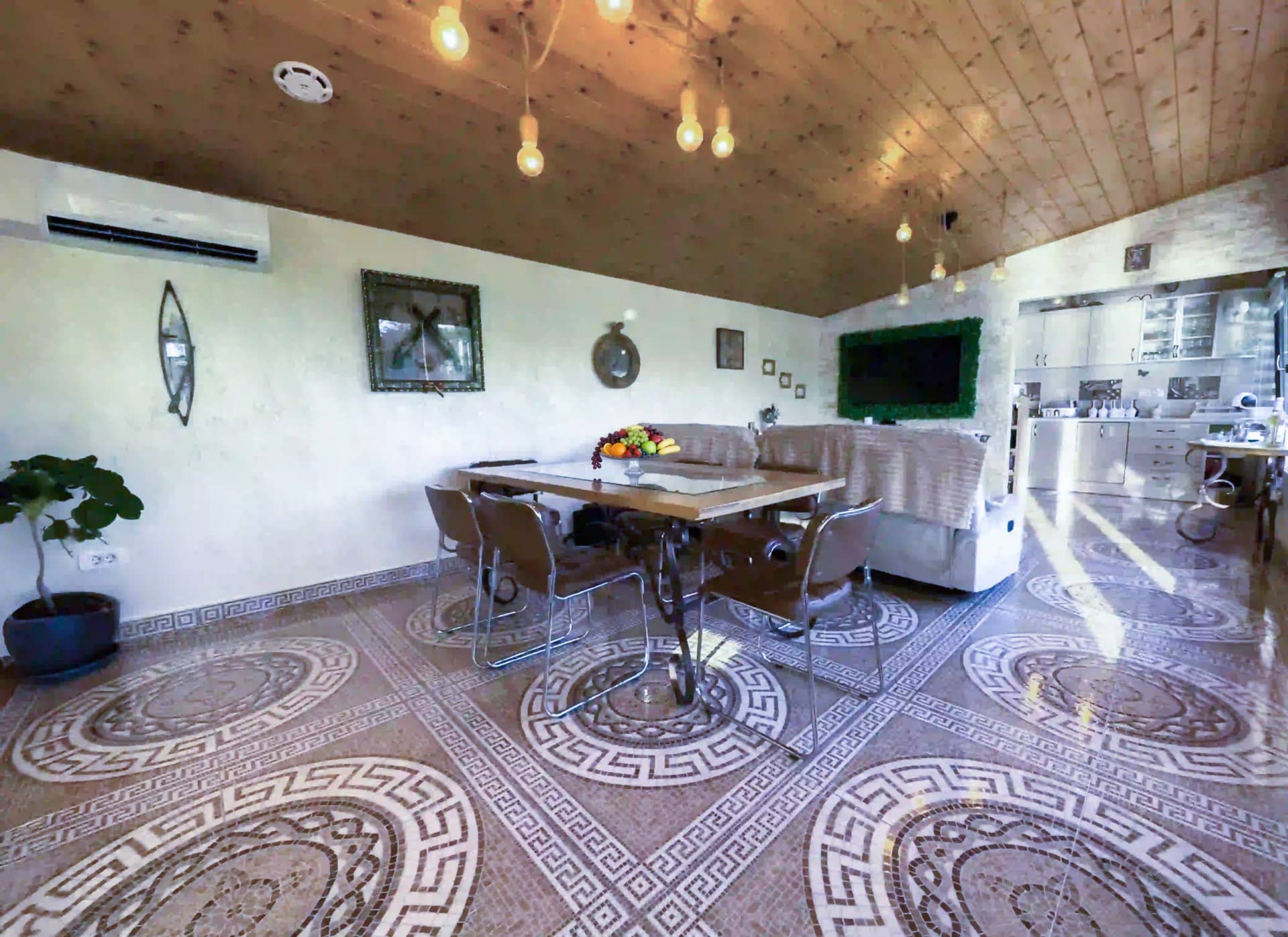 Pe Malul Snagovului, Unde Luxul Devine Cotidian — fotografia 36 din 43