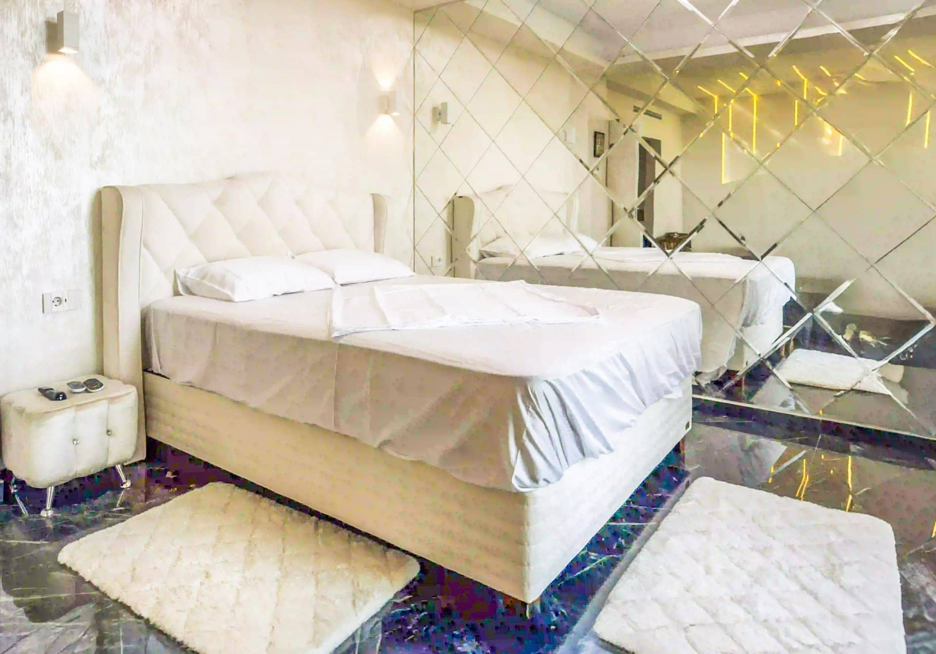 Pe Malul Snagovului, Unde Luxul Devine Cotidian — fotografia 34 din 43
