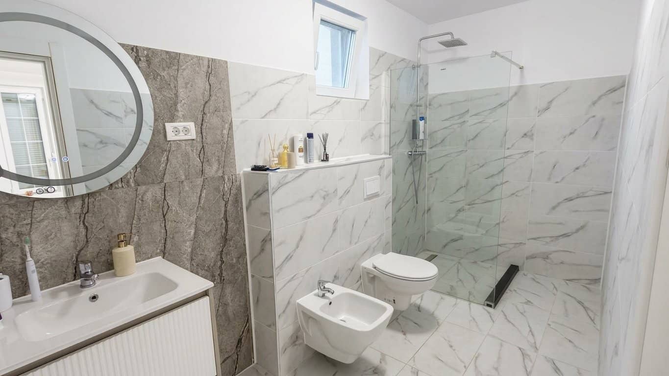 Vilă modernă cu 4 camere în Pantelimon, gata de mutat — fotografia 16 din 19