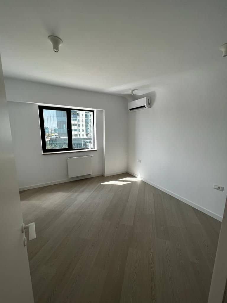 Cortina north-Pipera — fotografia 8 din 10