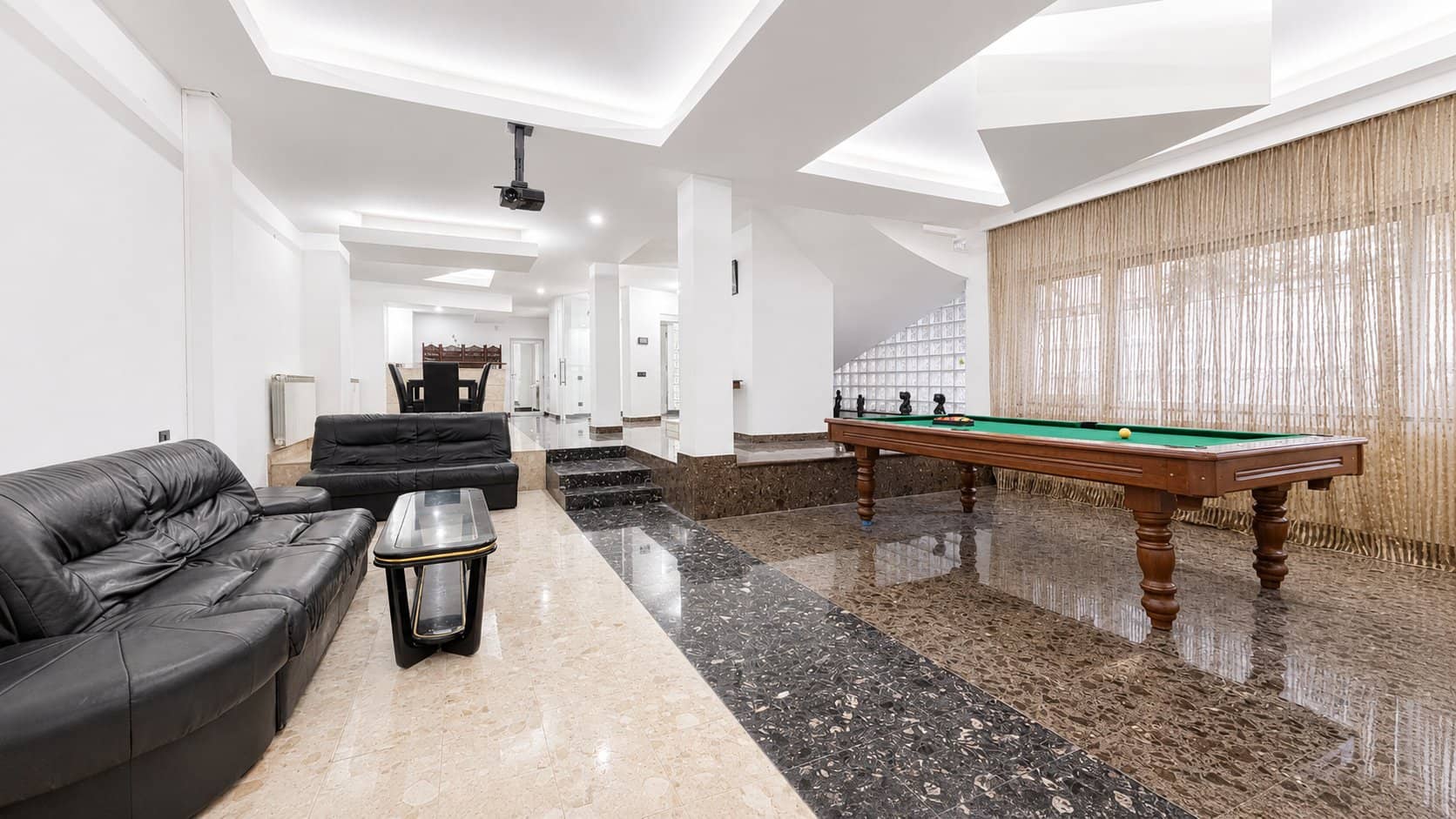 Vila zona Stefan cel Mare - 380 mp teren - 452 mp utili, Rezidential / Office — fotografia 5 din 36