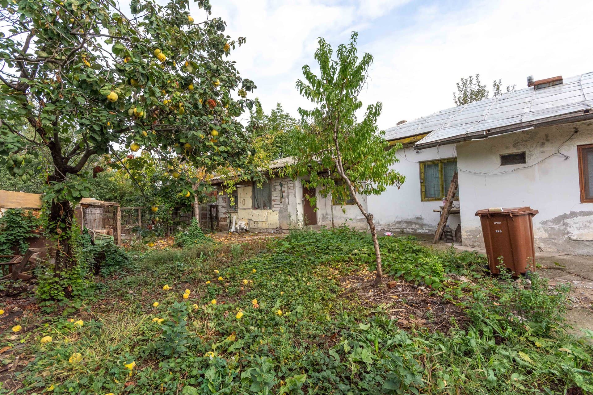 Straulesti - str. Pietrosita nr. 10, Casa demolabila cu teren 388 mp — fotografia 7 din 12