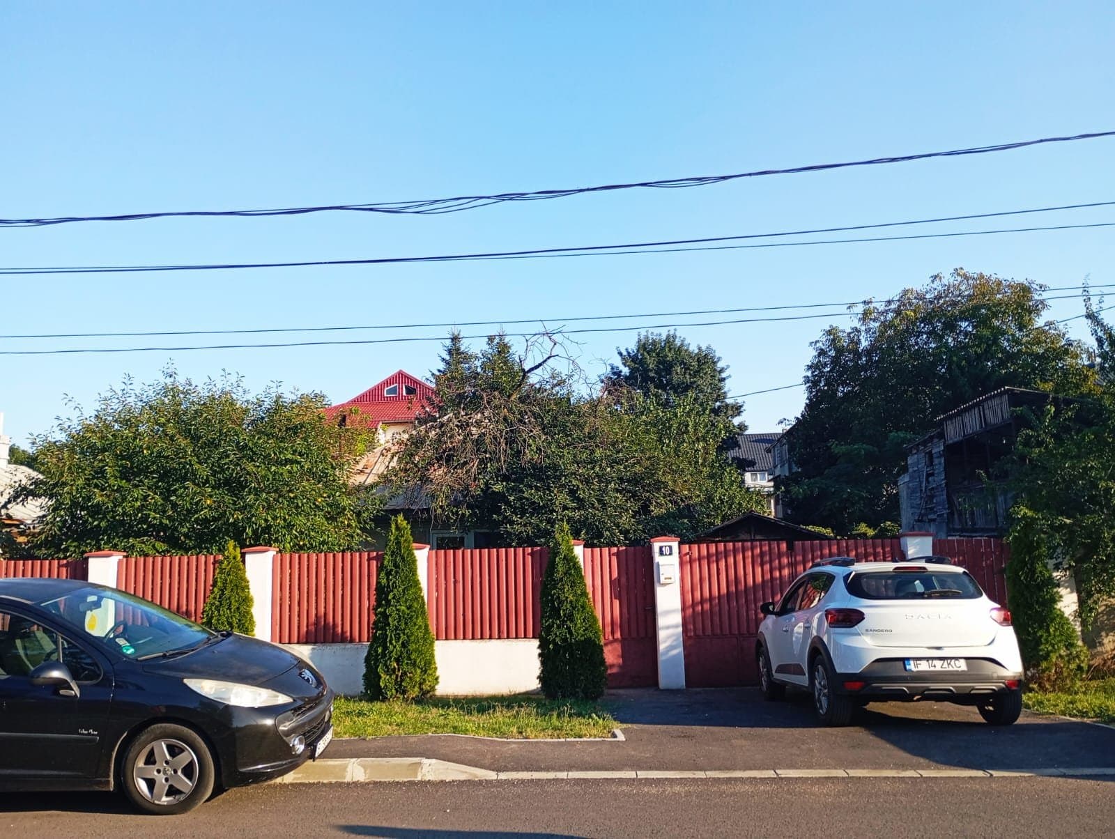 SCHIMB CU APARTAMENT casa 3 camere ,4 locuri de parcare Ghermanesti/Snagov