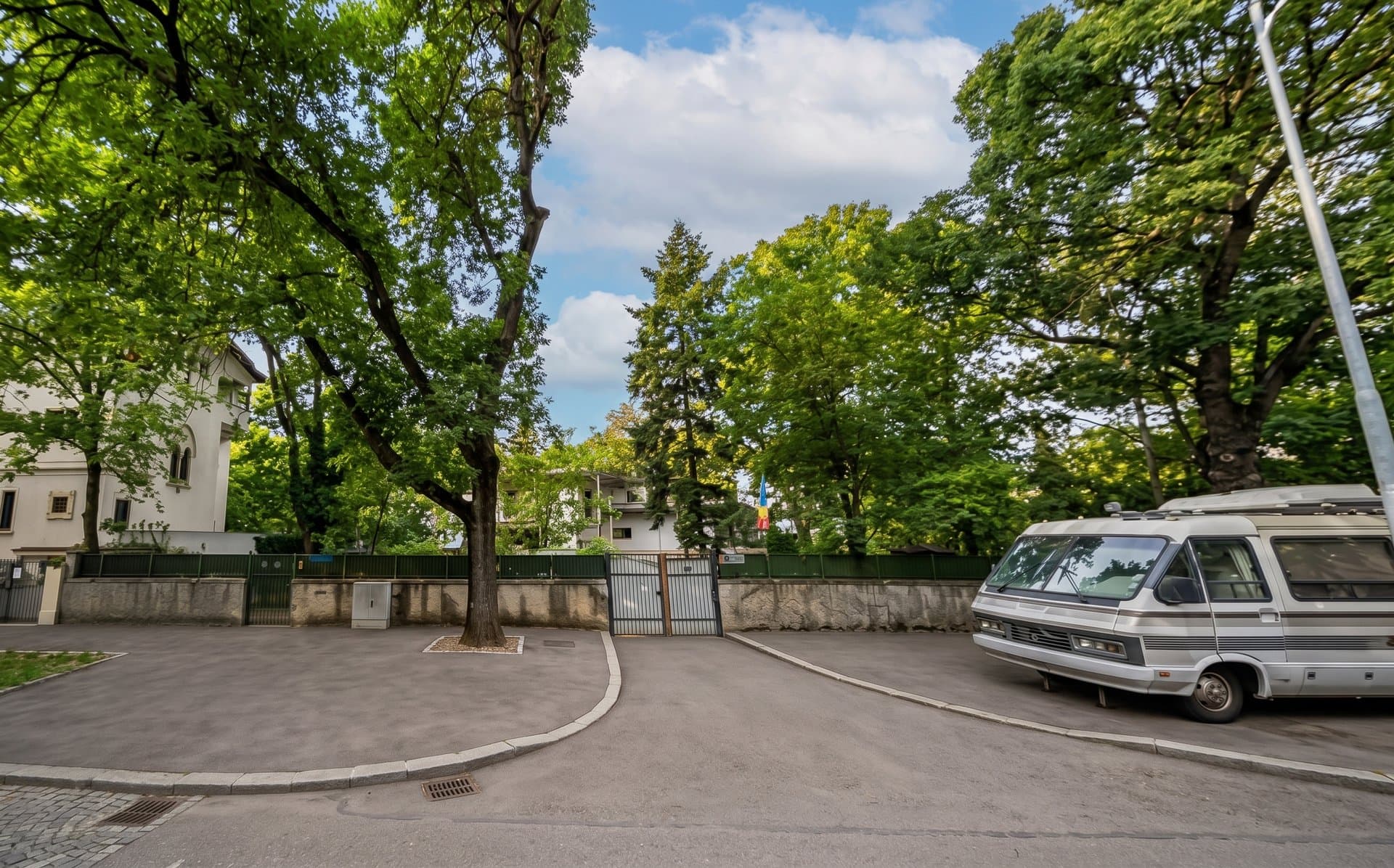 Teren 395 mp în Primaverii/Herastrau, langa Casa Ceausescu