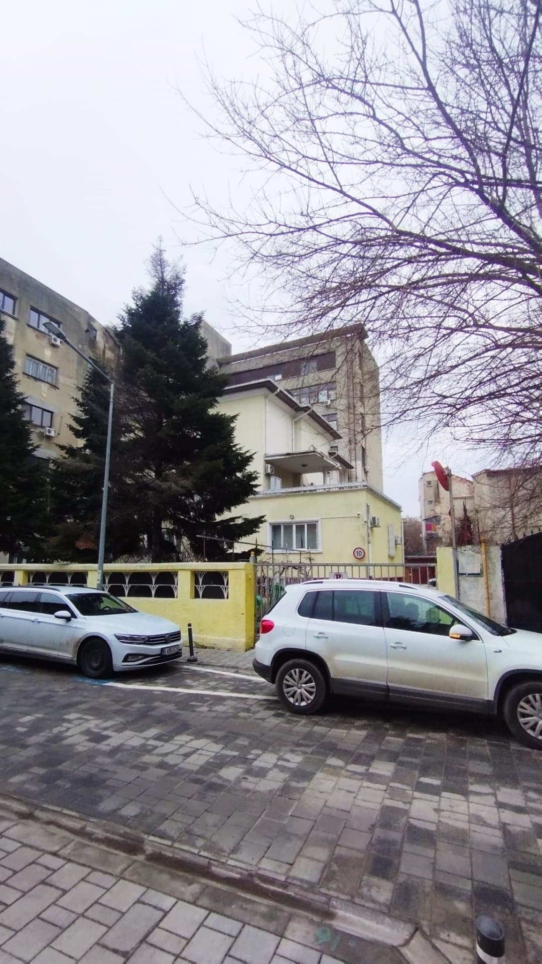 VAND 2 CORPURI DE CLADIRE CENTRAL CARTIERUL EVREIERSC BUCURESTI