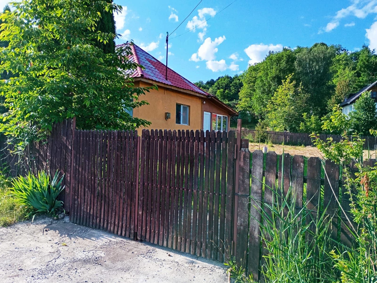 Casa de vanzare cu teren 3100 mp in Breaza de Jos, Prahova