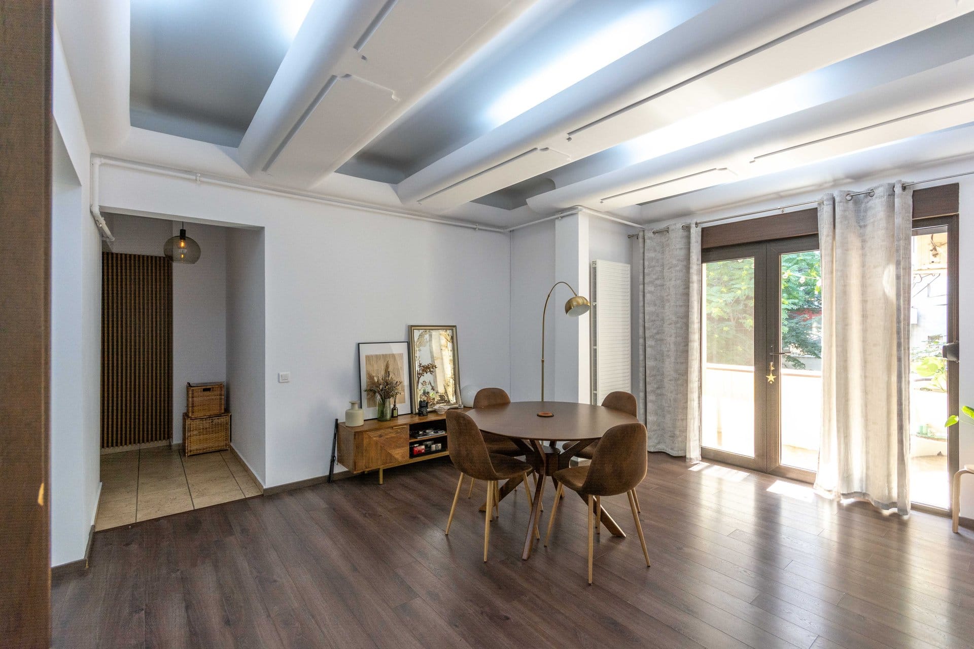 Arcul de Triumf, Kiseleff, Maresal Averescu, ap. 4 camere, bloc Art Deco — fotografia 1 din 25