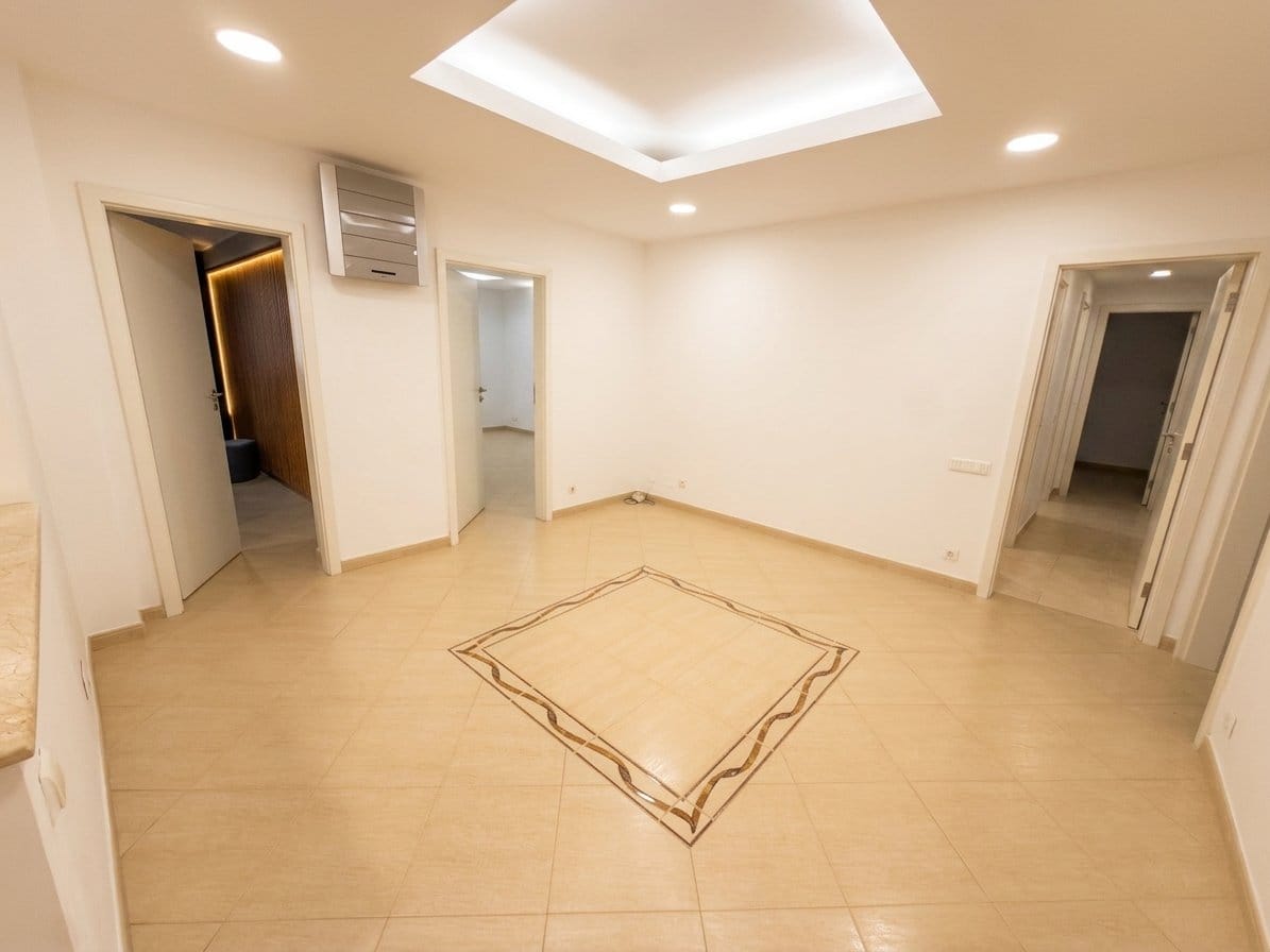 Apartament decomandat în centrul Bucureștiului — fotografia 1 din 21