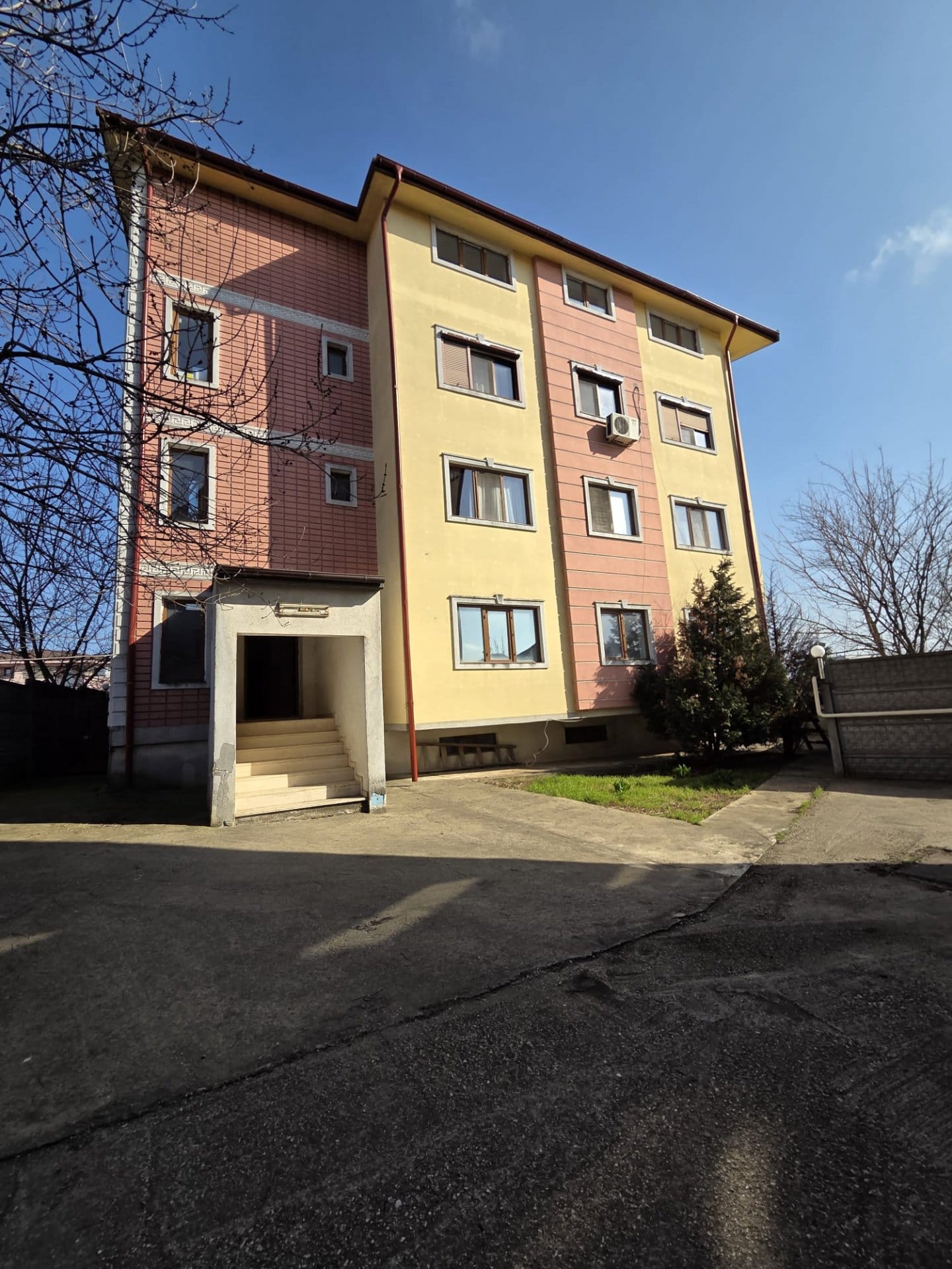 Apartament 3 camere decomandat, 82 mp, clasa A, Pantelimon — fotografia 1 din 10