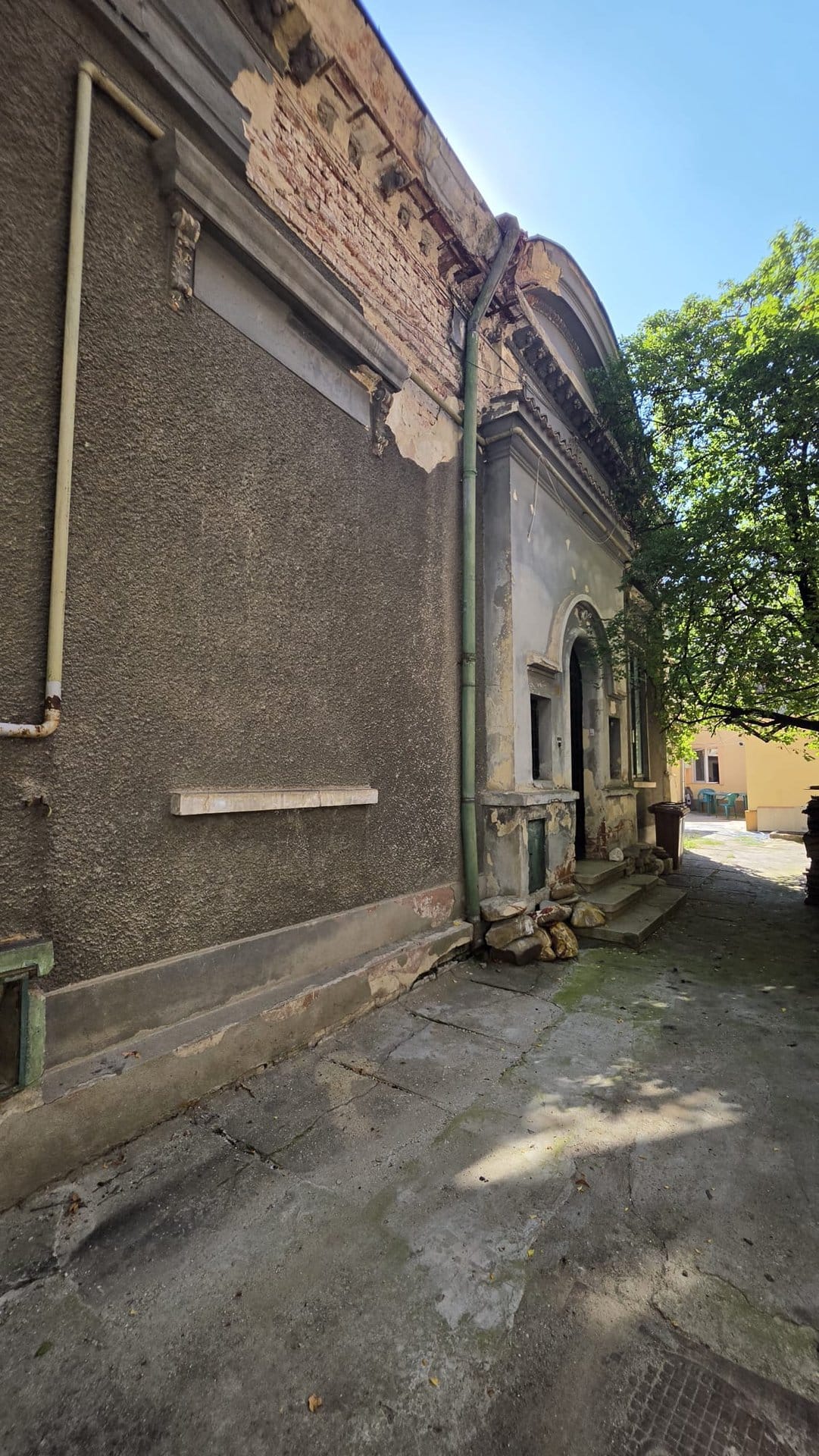 Casă cu 5 camere lângă Piața Sf. Ștefan — fotografia 1 din 17