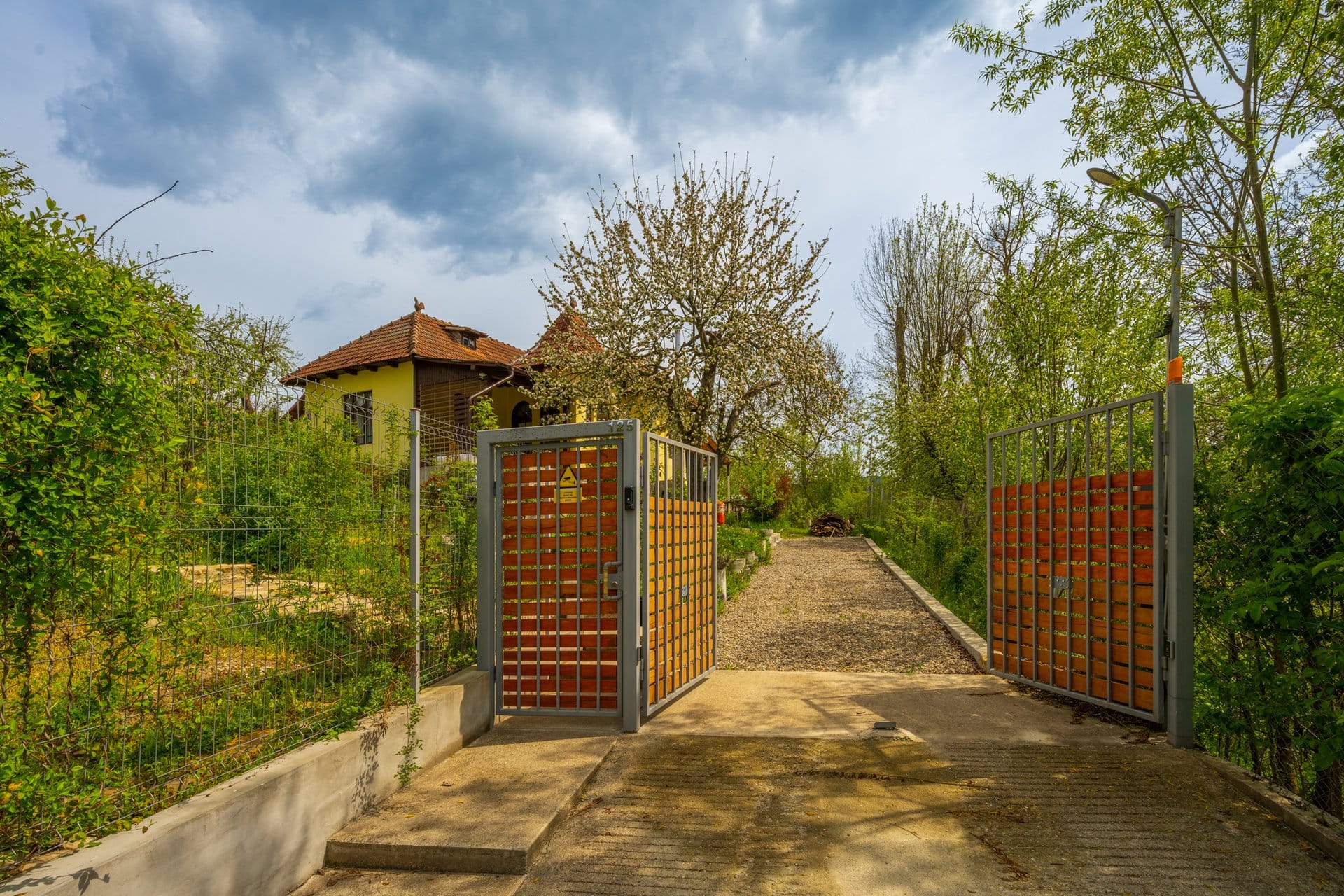 Provita de Sus, Prahova, Casa renovata, Comision 0 % — fotografia 1 din 35