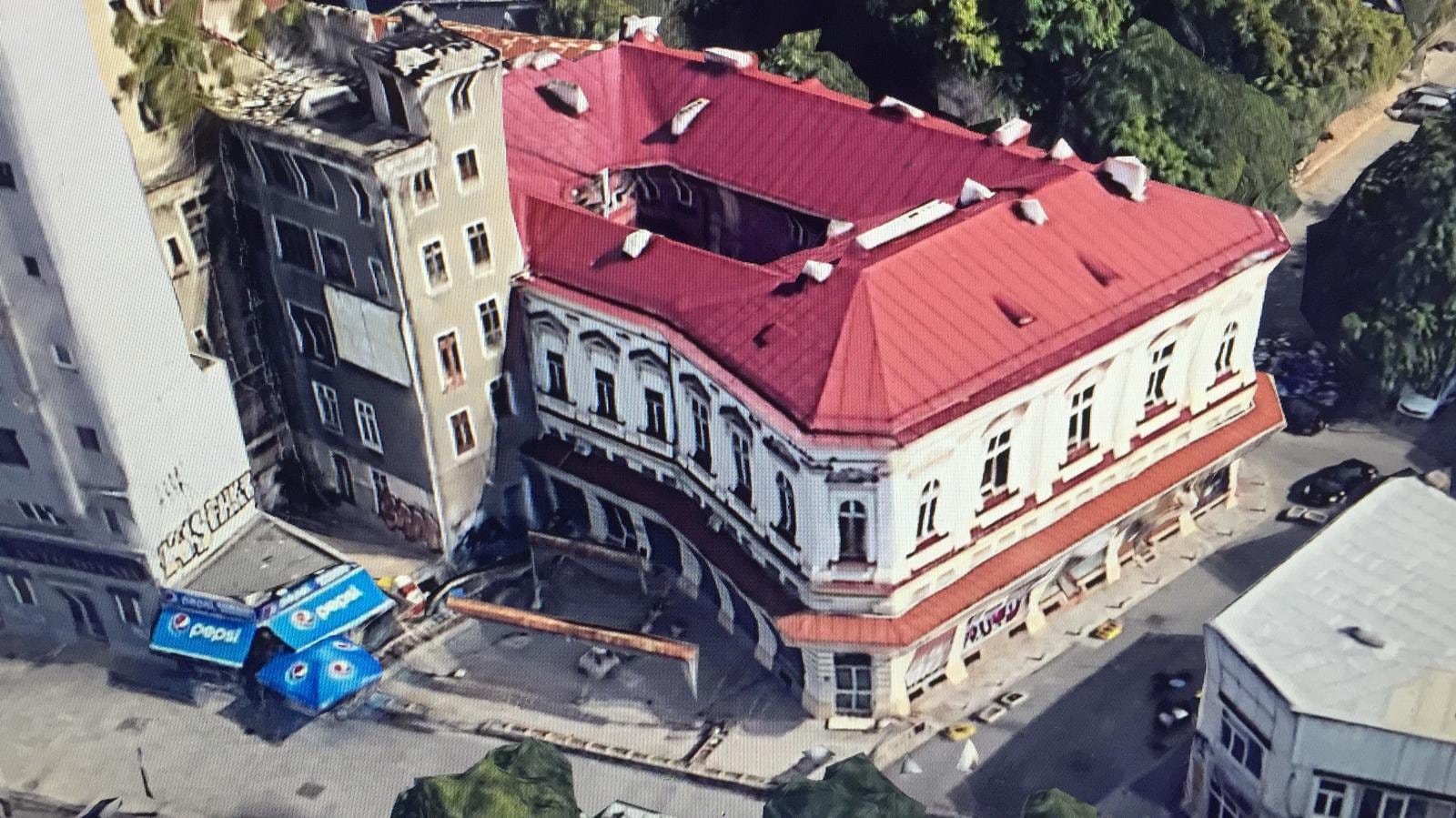 Imobil istoric de vânzare în Centrul Vechi, București. INVESTITTIE. E — fotografia 1 din 39