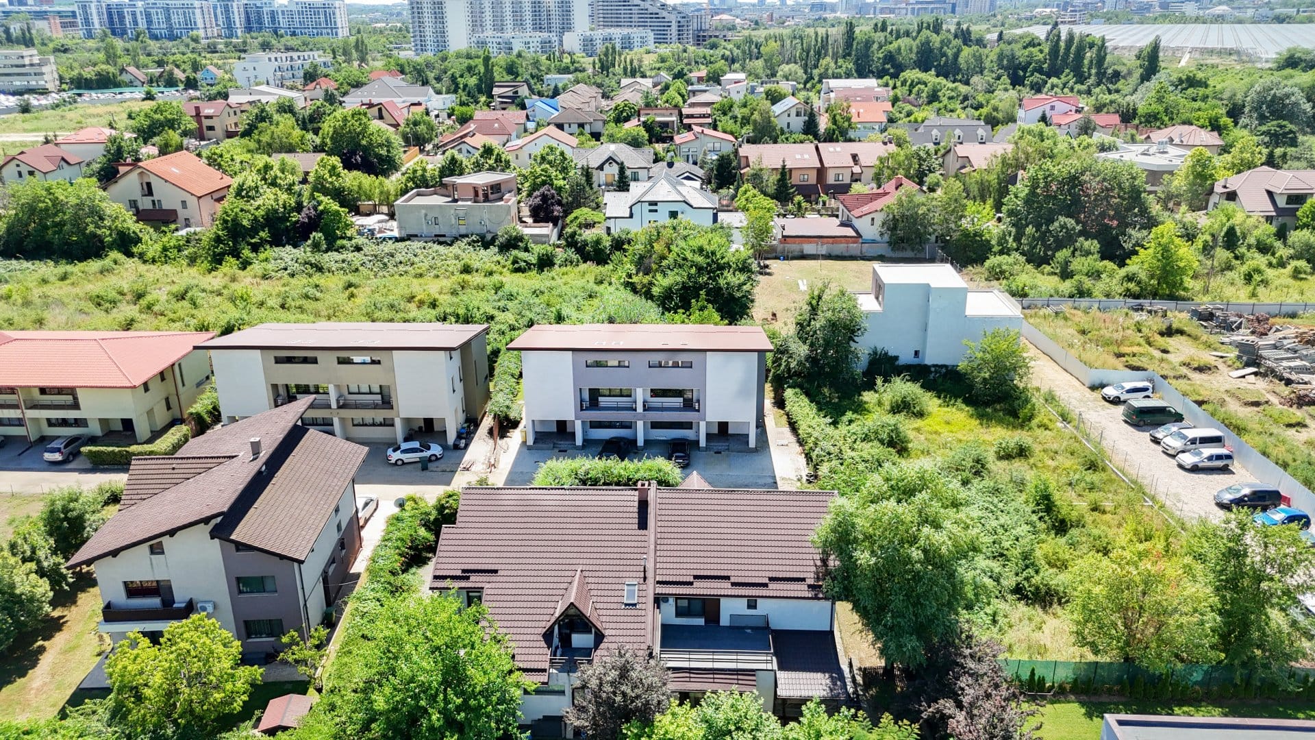 Vila elegantă din Pipera — fotografia 1 din 22