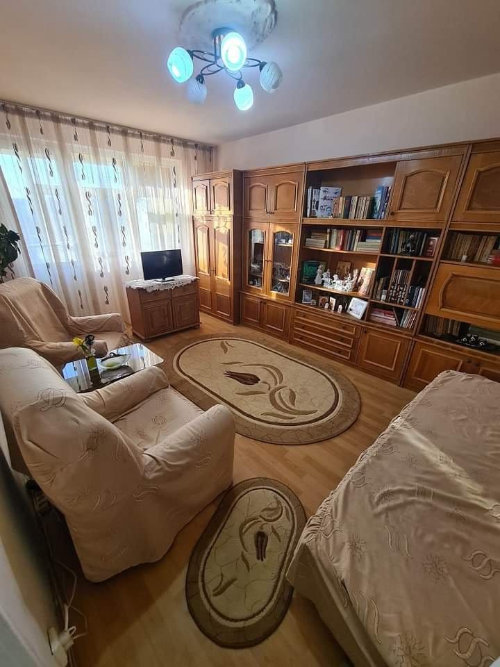 Apartament 3 camere – Șoseaua Giurgiului | Etaj 2/10 | Bloc reabilitat. — fotografia 1 din 8
