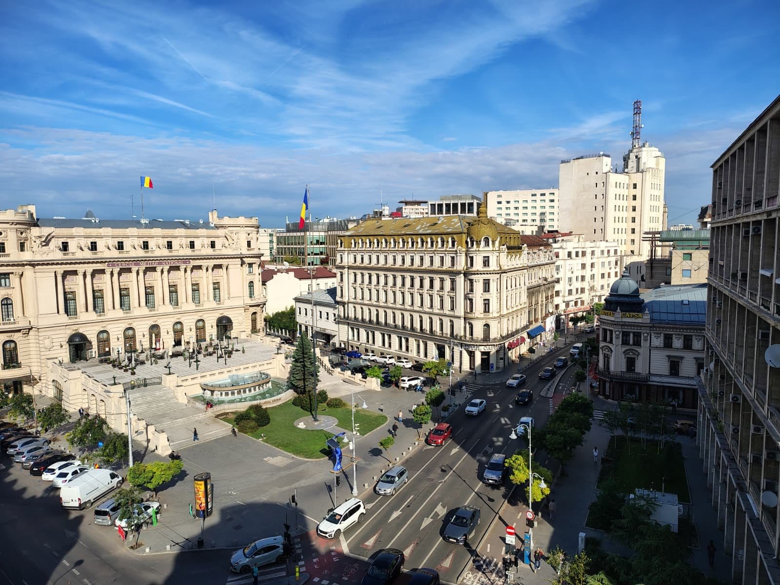 Calea Victoriei, vis-a-vis de Capsa 3 camere de inchiriat — fotografia 1 din 12