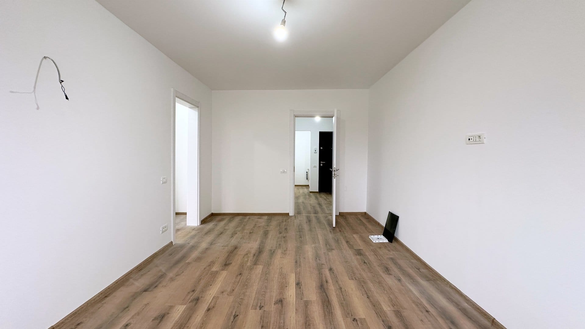 Crangași, Ceahlaul - apartament cu 3 camere de vanzare, COMISION 0 — fotografia 1 din 24