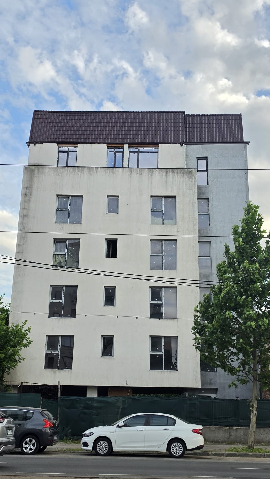 Vânzare bloc nefinalizat situat in soseaua Chitilei in aprop