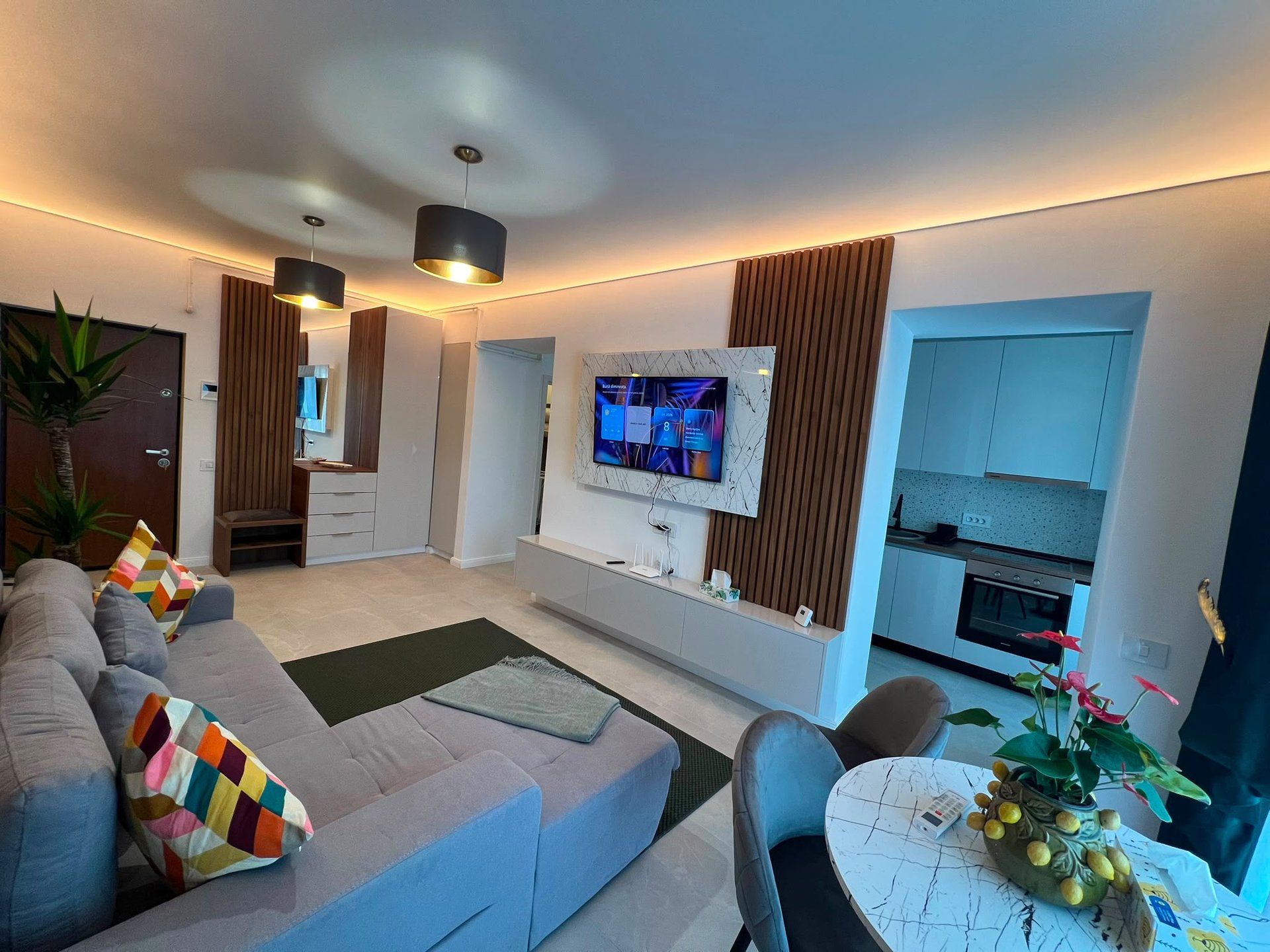 Apartament lux decomandat, 3 camere, loc de parcare inclus