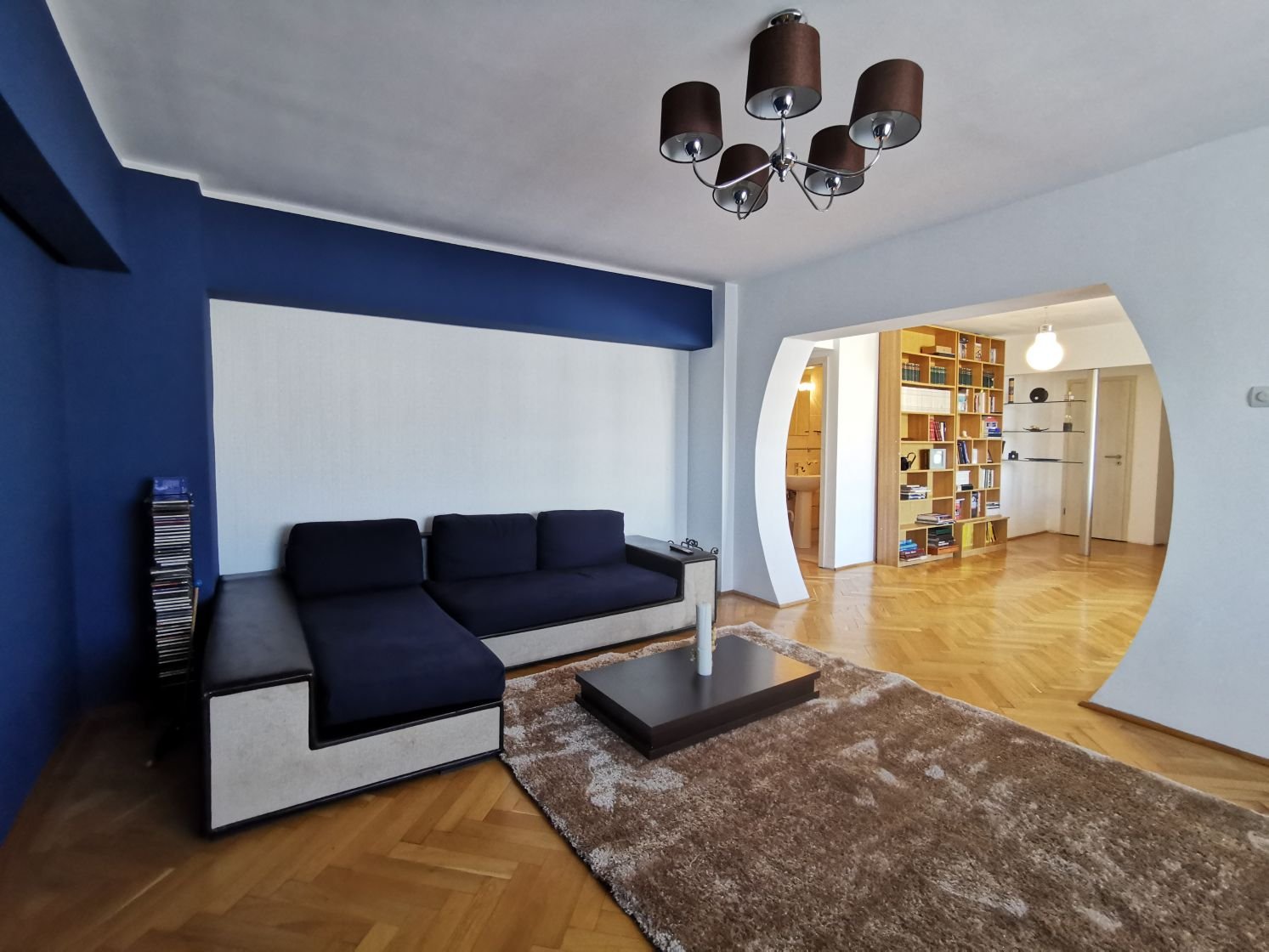 Apartament 3 camere, decomandat, etaj 6, bloc Casa Cărții