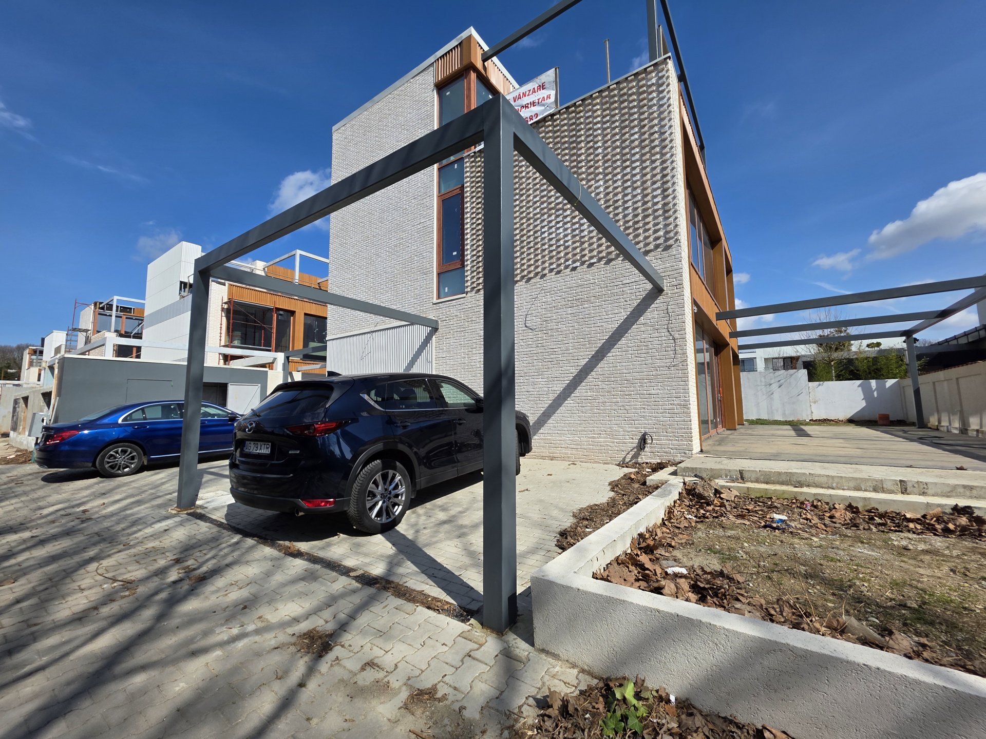 Vilă Modernă P+2E în Pipera – Spațiu, Confort și Terasa Panoramică