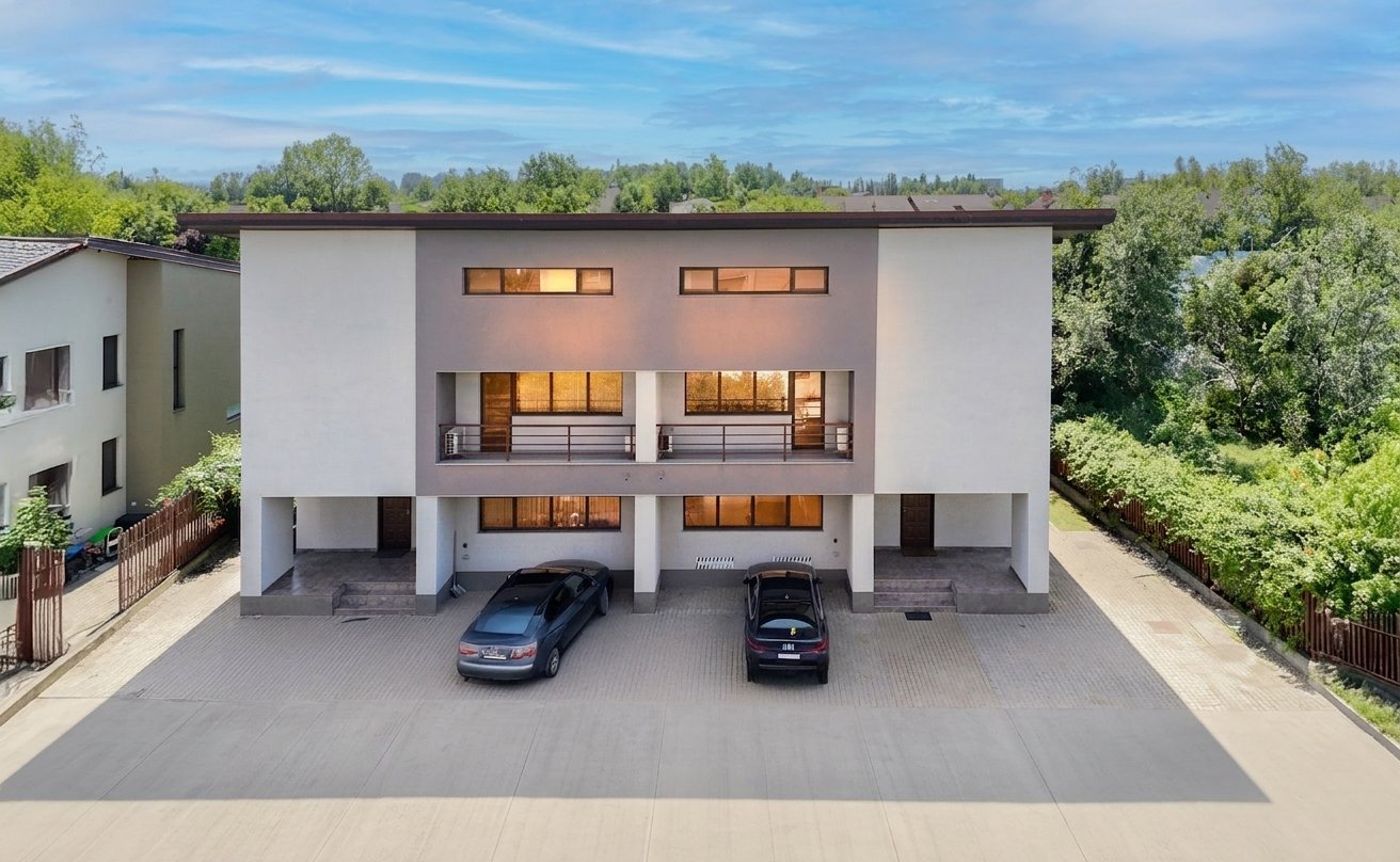 Vilă spațioasă și elegantă în Pipera – zona Porsche / Hotel Alexander