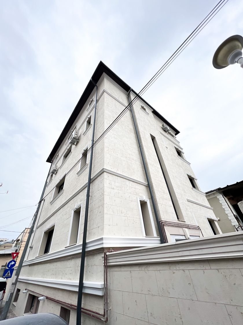 SUPER OCAZIE SE VIND 3 APARTAMENTE DE LUX IN VILA ZONA PARC CAROL COSBUC