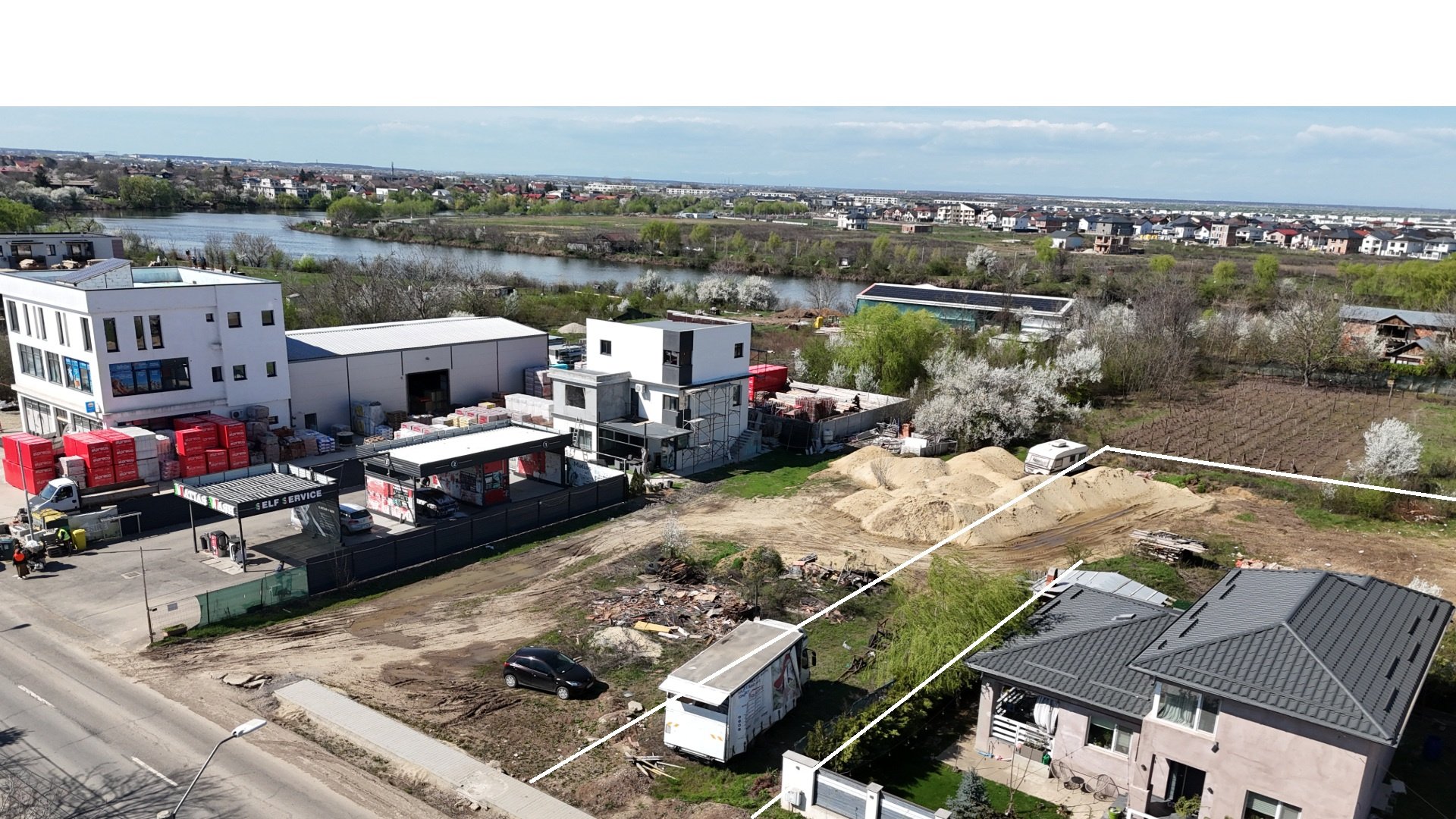 TUNARI, OPORTUNITATE DE INVESTITIE, TEREN 1.000 MP!