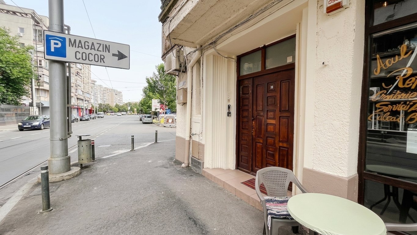 3 camere de inchiriat, Renovat, 94 mp utili, Metrou Piata Unirii